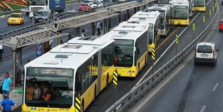 İSTANBUL'DA TOPLU TAŞIMALARA YÜZDE 20 ZAM GELDİ